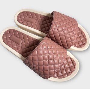 APL men’s Quilted Brown Slides